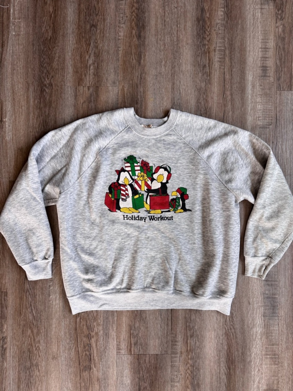 Vintage 90s Holiday Workout Penguins Sweatshirt - size XXXL